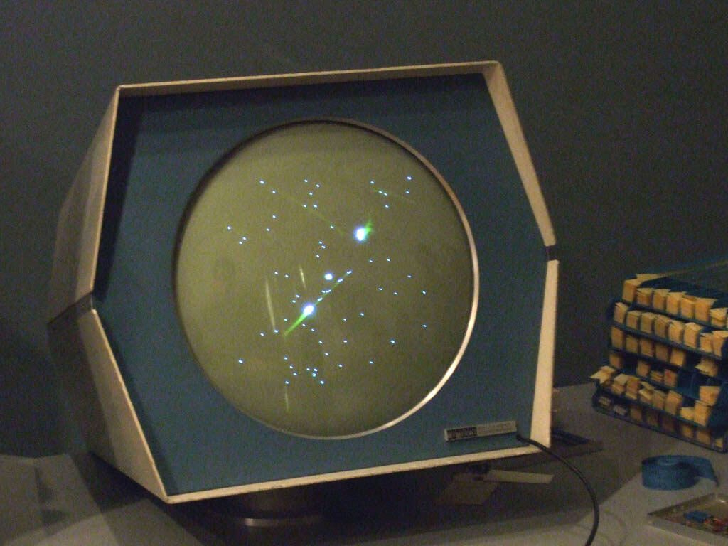 Первая компьютерная игра - Spacewar
